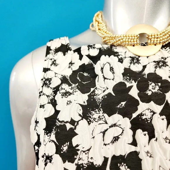 🆕️🌸 GHOSPELL Mod Monochrome Jacquard Daisy Mini Shift Dress // (NWT)