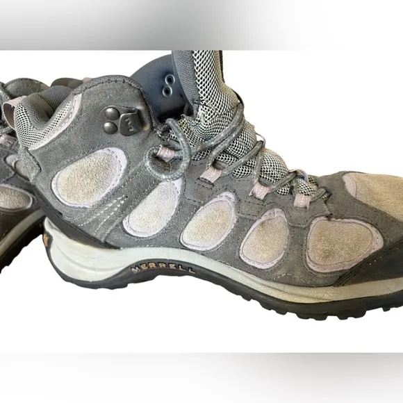 ⭐️ Merrell Waterproof Castle Rock woman Hiking Boots size 9.5 Hyacinth