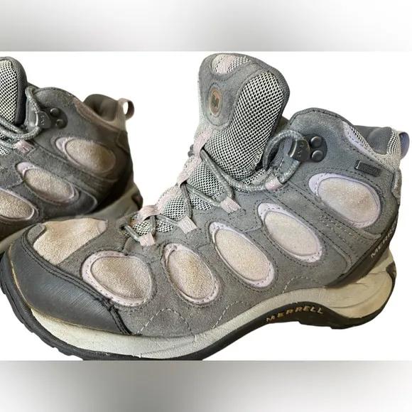 ⭐️ Merrell Waterproof Castle Rock woman Hiking Boots size 9.5 Hyacinth