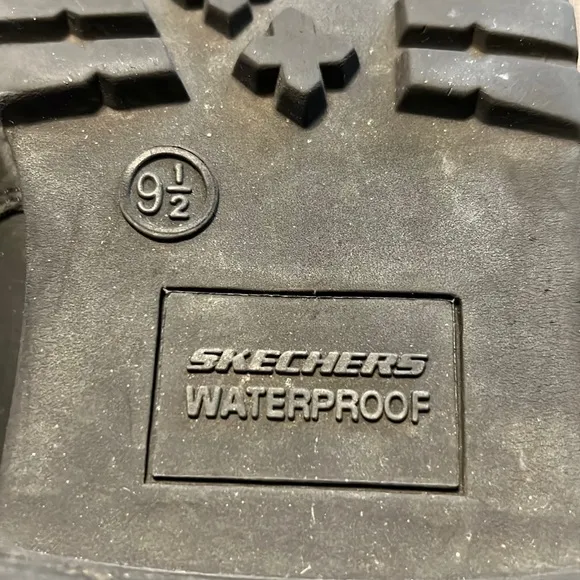 ⭐️ Skechers cool authentic black waterproof leather gorpcore boots men size 9.5