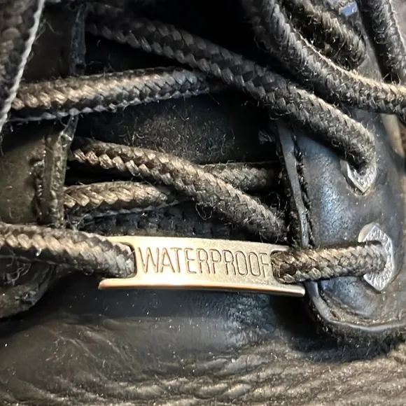 ⭐️ Skechers cool authentic black waterproof leather gorpcore boots men size 9.5