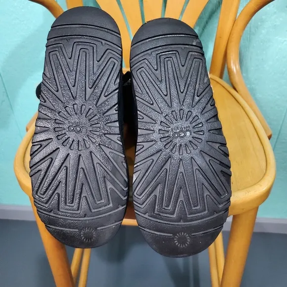 ❤ UGG Australia Black leather suede maddi Buckle 1001520 Size 6