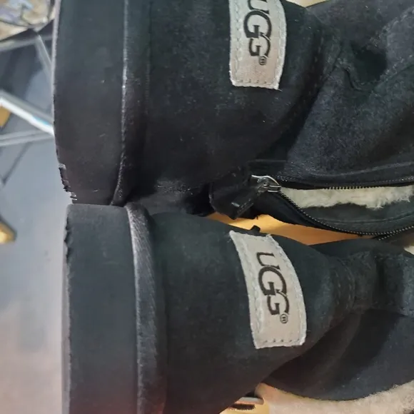 ❤ UGG Australia Black leather suede maddi Buckle 1001520 Size 6