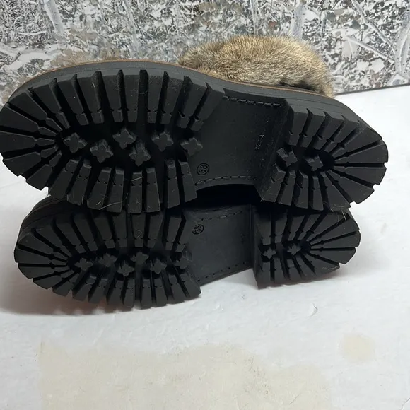 275 Central Fur Boots Sz EU 38