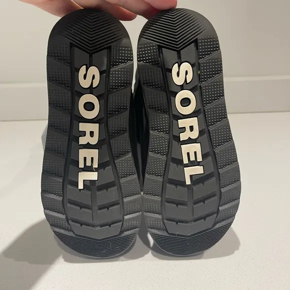 $89 SOREL Whitney™ II Short Waterproof Insulated Boot sz 2 (33 EU) big boys kids