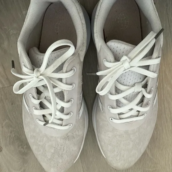 Adidas Women's S2G Spikeless Golf Shoes, Size 8 White Light Gray