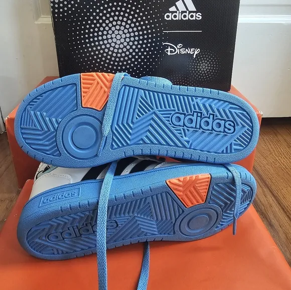 ADIDAS x Disney Mickey Mid Hoops Shoes White/Multi Size 4.5. NEW IN BOX