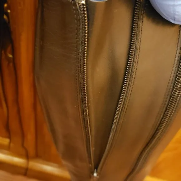 Aerosoles Leather expandable Boots! GUC!