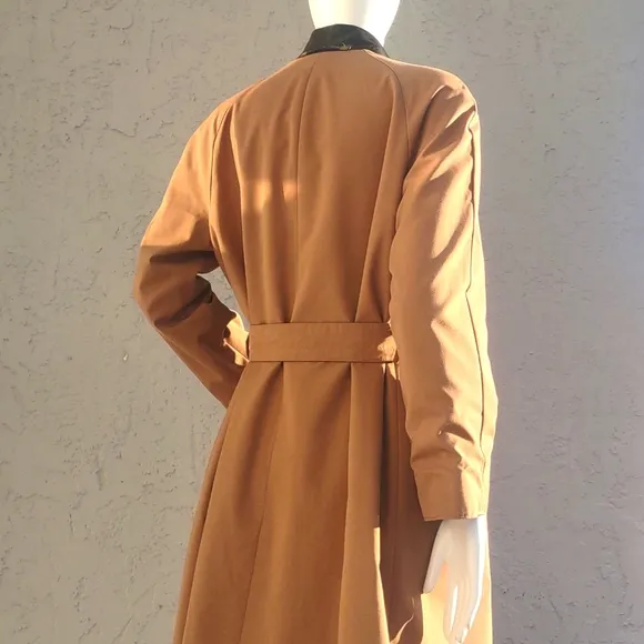 Aigner vintage 1970’s Tan &amp; blackTrench Wrap Reversible Trench Coat