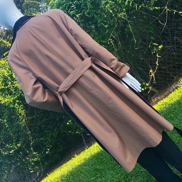 Aigner vintage 1970’s Tan &amp; blackTrench Wrap Reversible Trench Coat