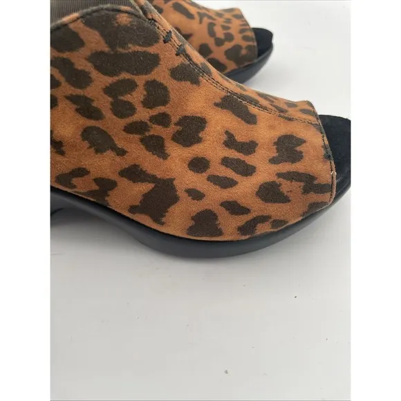 Alegria by PG Lite Eden Women's Size 35 Leopard Print Clogs Slip On Work New