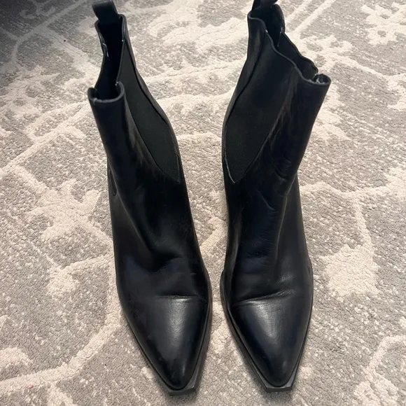 Alias Mae Chilli Bootie in Black Burnished