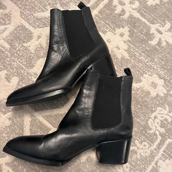 Alias Mae Chilli Bootie in Black Burnished