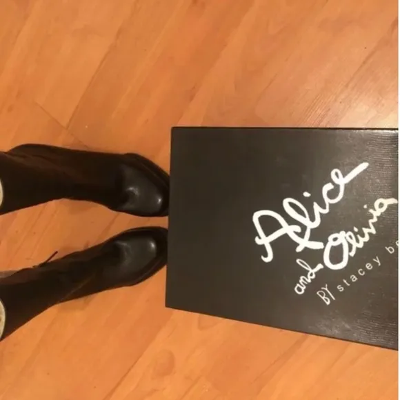 ALICE &amp; OLIVIA LEATHER BOOTS