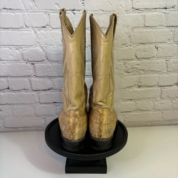 Alligator Cowboy Boots, Original Western Boot Men’s Size 7 Woman’s Size 8