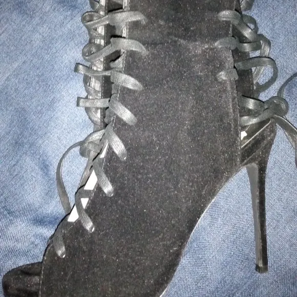 &quot;  LACE IT UP GLADIATOR VIBE &quot;  BOOTS Women – Black