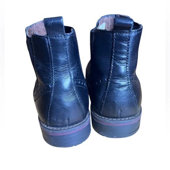 Andrea Men, leather boots, size 7