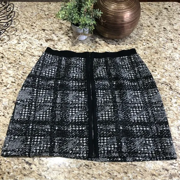 Ann Taylor Plaid Houndstooth Wool Blend Gray Black Skirt 14
