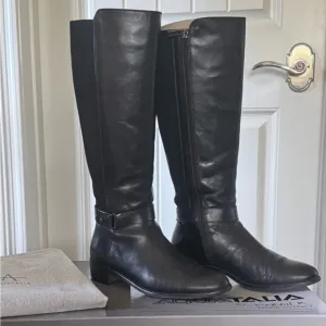 Aquatalia Women's Black Leather Boots - Excellent Condition