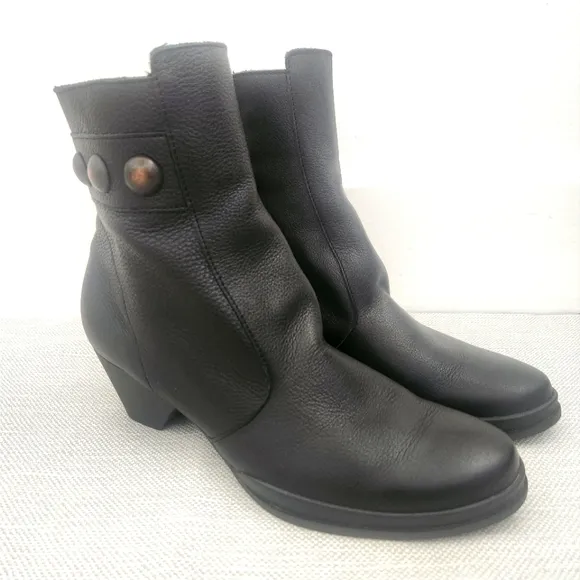 Arche Size 39 Black Leather Ankle Boots Studds Embellished Women Bootie