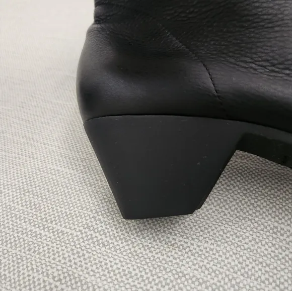Arche Size 39 Black Leather Ankle Boots Studds Embellished Women Bootie