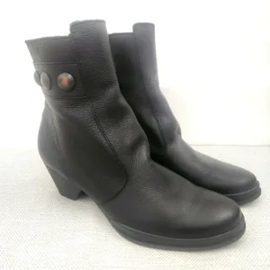 Arche Size 39 Black Leather Ankle Boots Studds Embellished Women Bootie