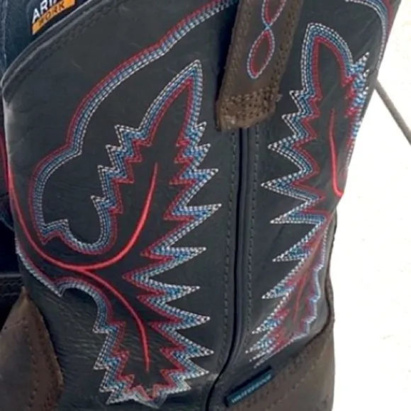 Ariat carbon toe waterproof leather cowboy boots pull multi color embroidered