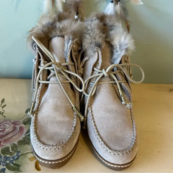 Australia Luxe Collective Light Tan Suede Rabbit Fur Fringe Lace Up Wedge Boots