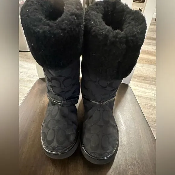 Authentic Coach Nikole A7266 Fur Boots Black size 7 B