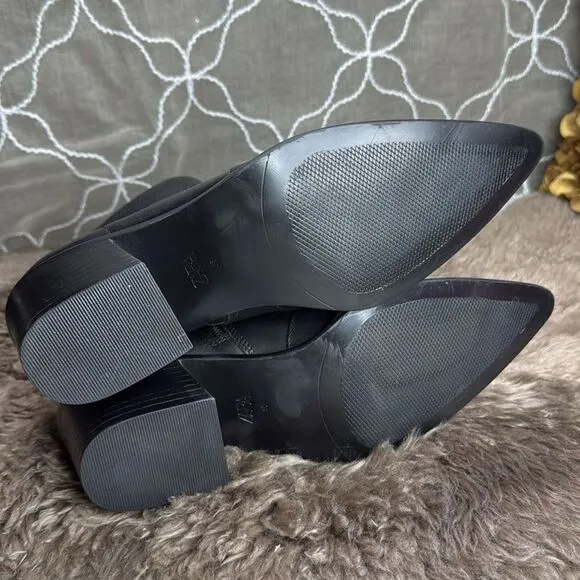 (B6) Zara Genuine leather ankle boots with cowboy-style‎ block heel