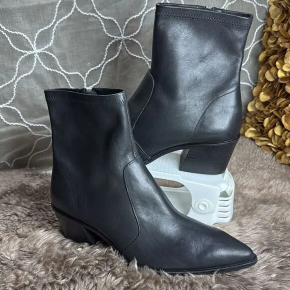 (B6) Zara Genuine leather ankle boots with cowboy-style‎ block heel