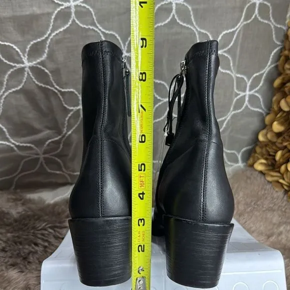 (B6) Zara Genuine leather ankle boots with cowboy-style‎ block heel