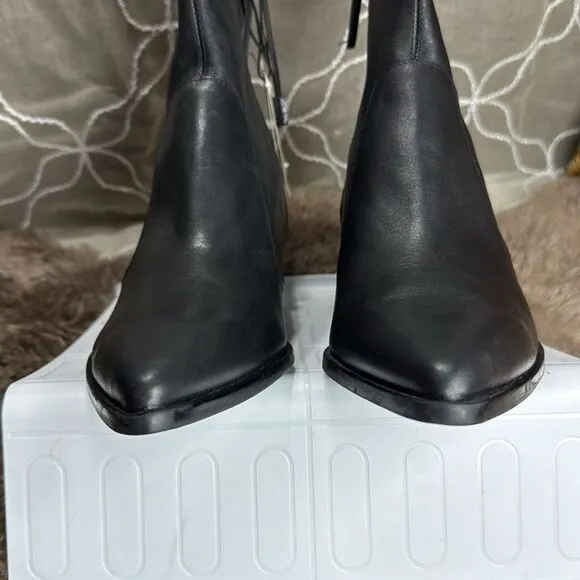 (B6) Zara Genuine leather ankle boots with cowboy-style‎ block heel