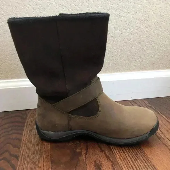 Baffin Danka Women’s Bell-W009 Boots Size 6 Chocolate Color $199 Buckle