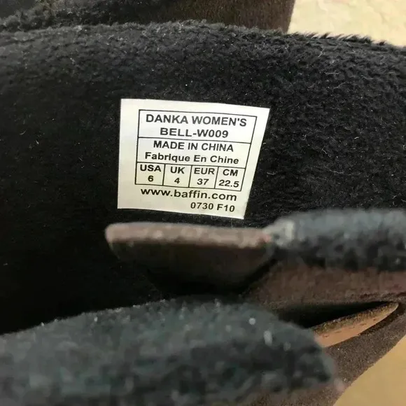 Baffin Danka Women’s Bell-W009 Boots Size 6 Chocolate Color $199 Buckle