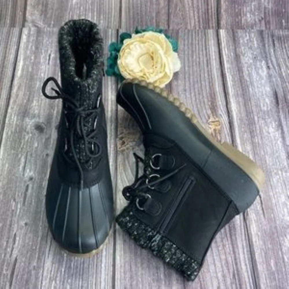 BARETRAPS Fabulous Black Water Resistant Duck Boots 9