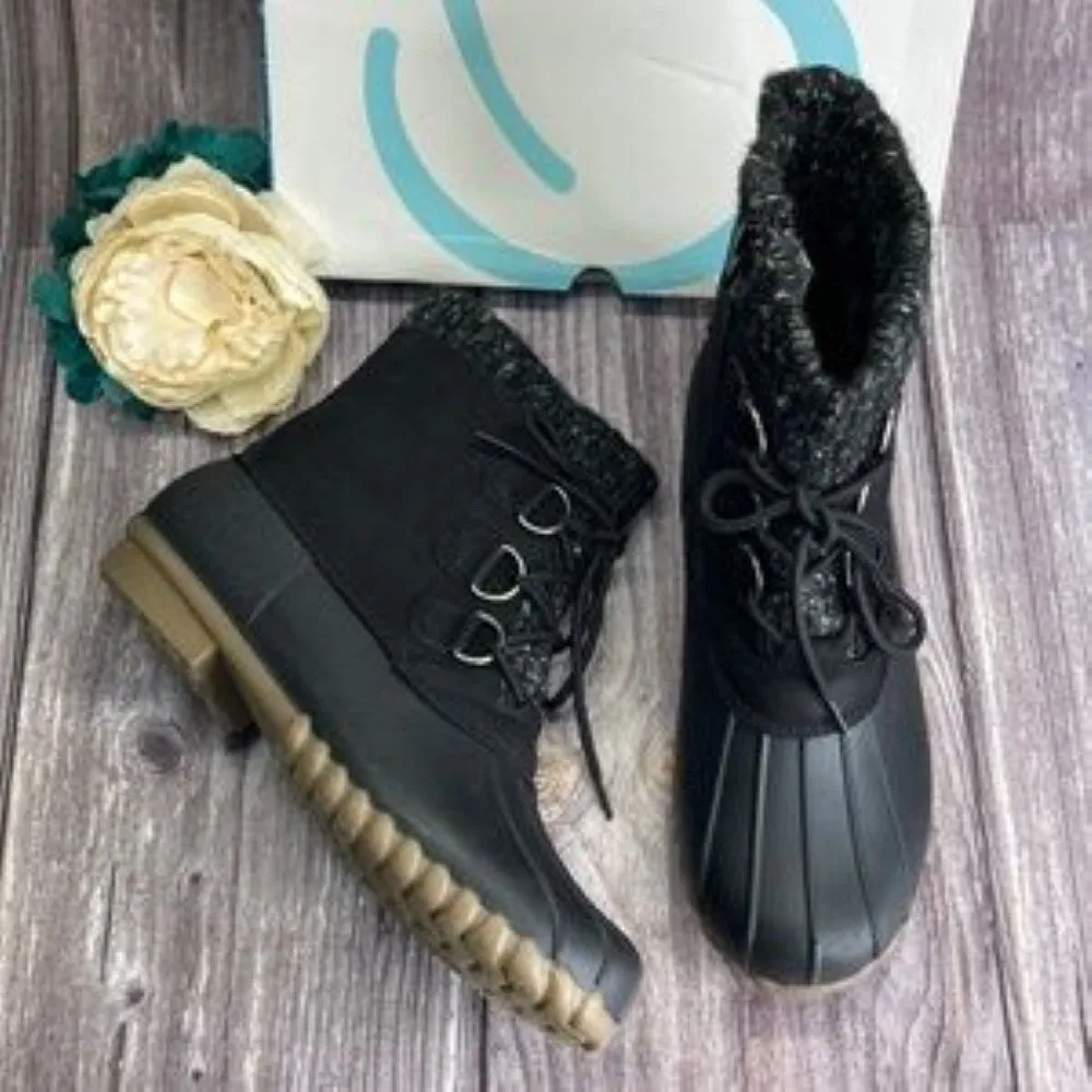 BARETRAPS Fabulous Black Water Resistant Duck Boots 9