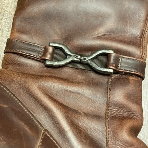Bass brown distressed leather heeled knee boots size 8