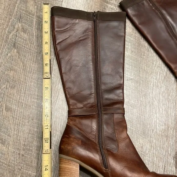 Bass brown distressed leather heeled knee boots size 8