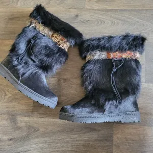BearPaw Fur and Feather Boots size 12 Hippie Y2K