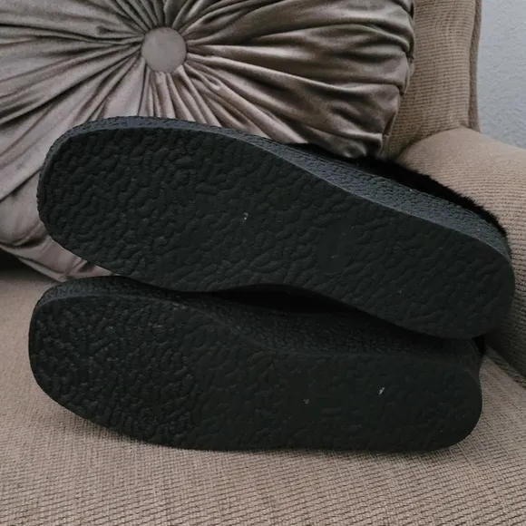 BEARPAW GENUINE SHEEPSKIN SUEDE RABBIT FUR WEDGE BOOTS