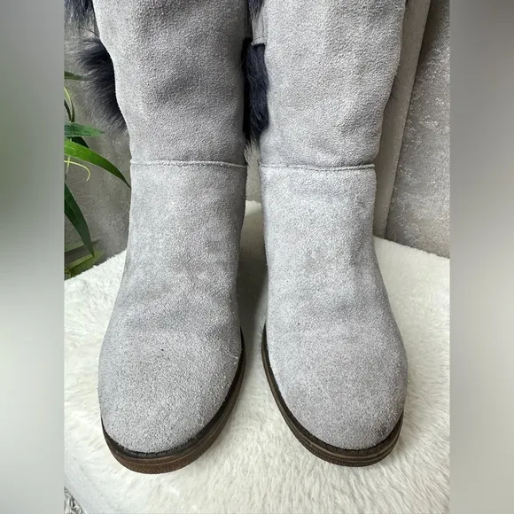 BEARPAW Women’s Madeline Gray Fog Suede Fur Block-Heel Boots Sz US 7