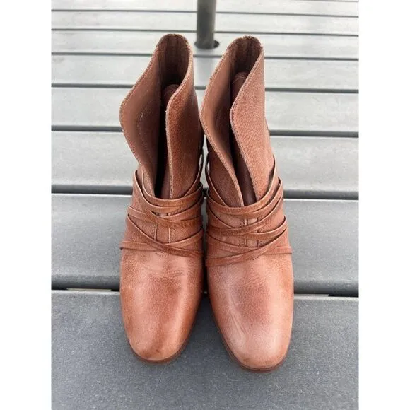 Bernardo Felicity Women Brown Leather Ankle Boots Size 6M