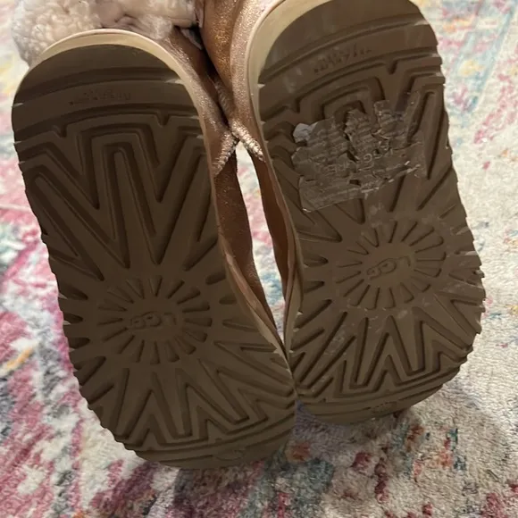 Big girls pink Ugg boots