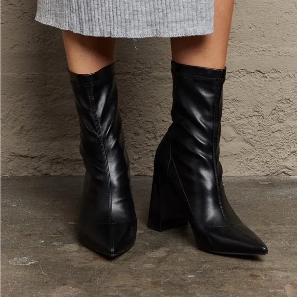 Black Pointed High Block Heel Boots