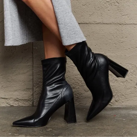 Black Pointed High Block Heel Boots