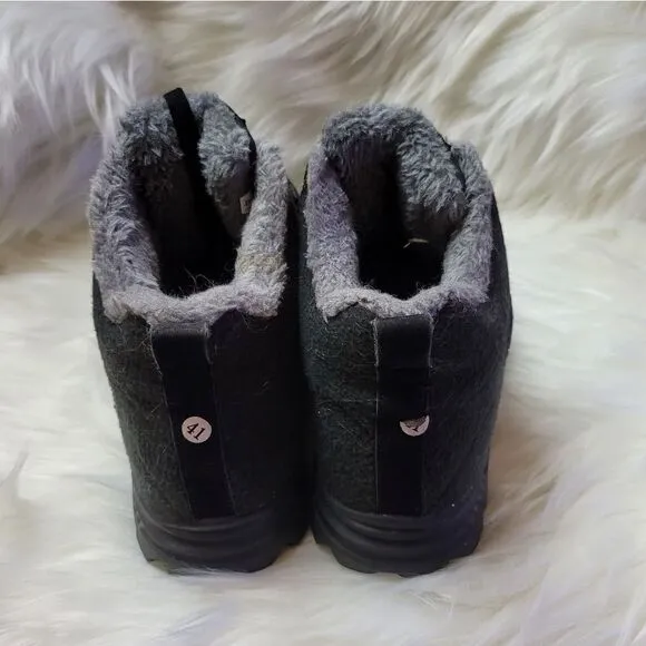 Black BomKinta Fur Lined Winter Boots.