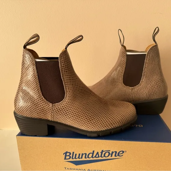 BLUNDSTONE Chelsea Lizard Embossed Leather Heeled Boot. 2165. Size: 6.5, 7, 8