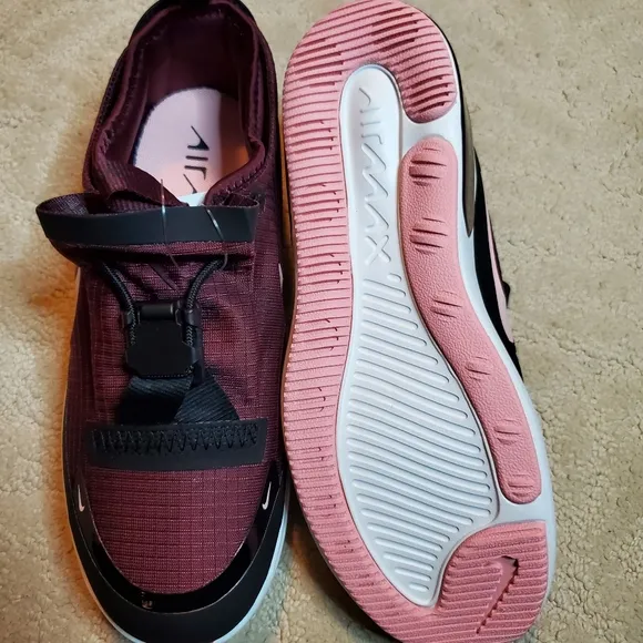 BN Nike Air Max Dia Winter | Night/Maroon | Size 7.5 women