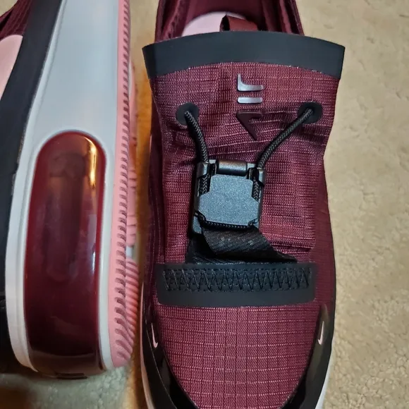 BN Nike Air Max Dia Winter | Night/Maroon | Size 7.5 women